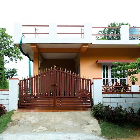 Srishti Homestay Madikeri Eksteriør billede